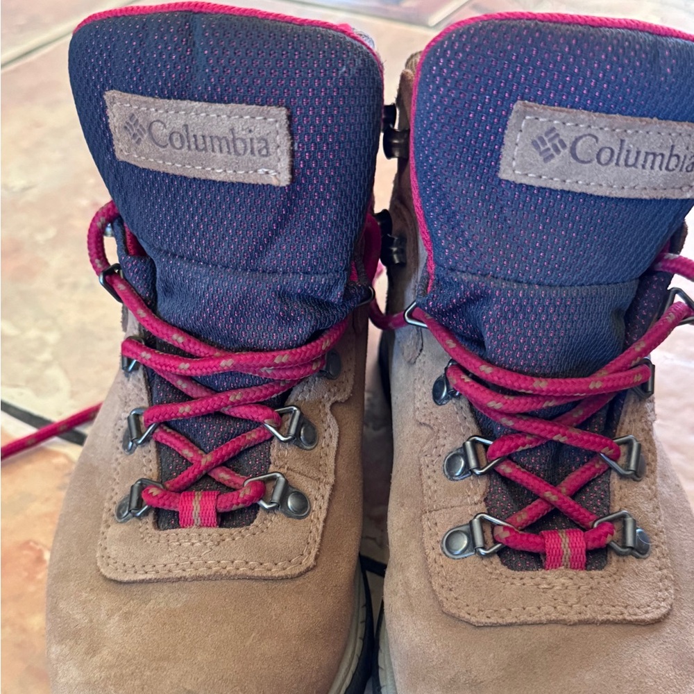 Columbia Hiking 🥾 Shoes Boots